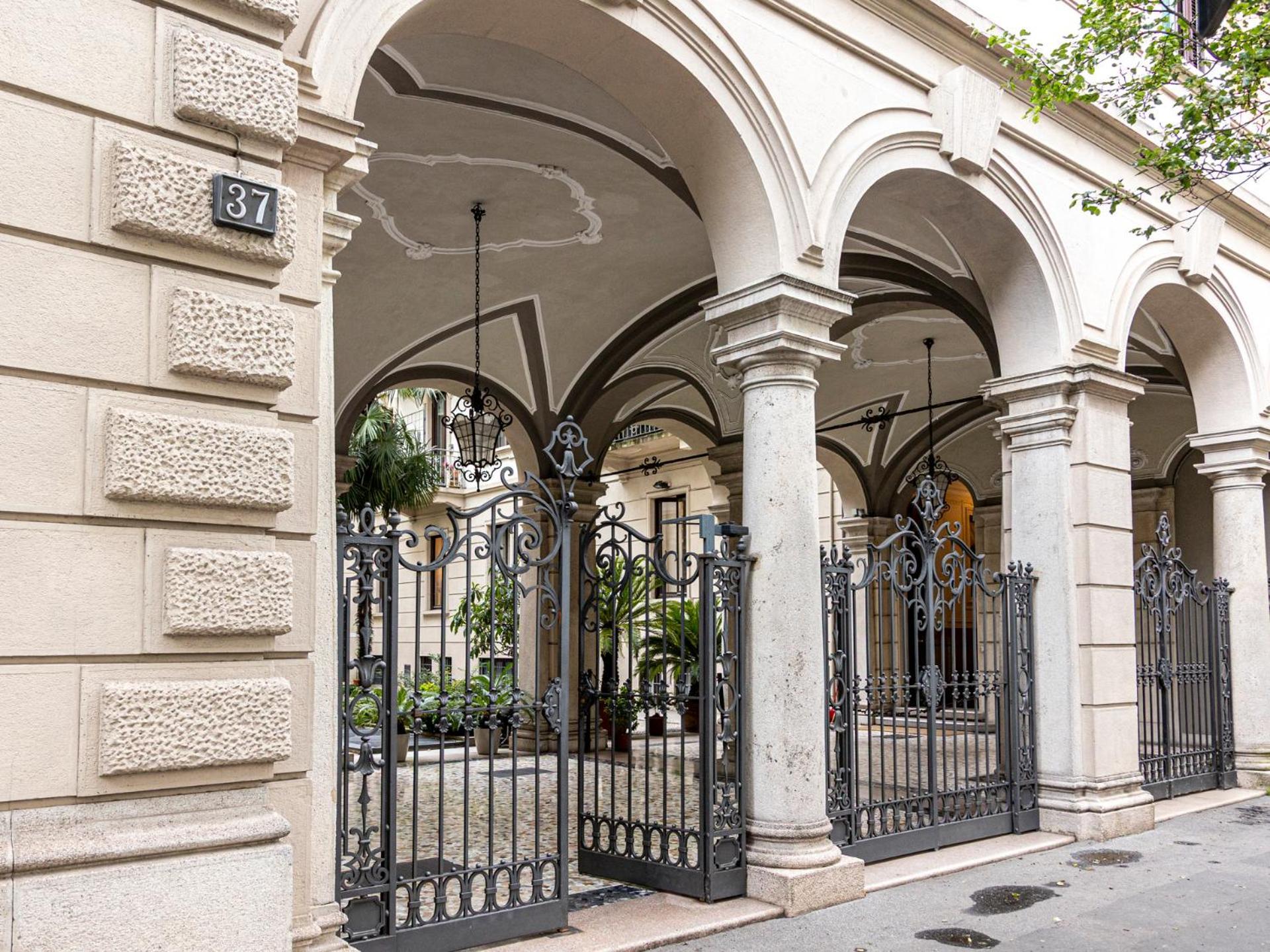 Sant'Ambrogio Luxury Residence — Foto 2